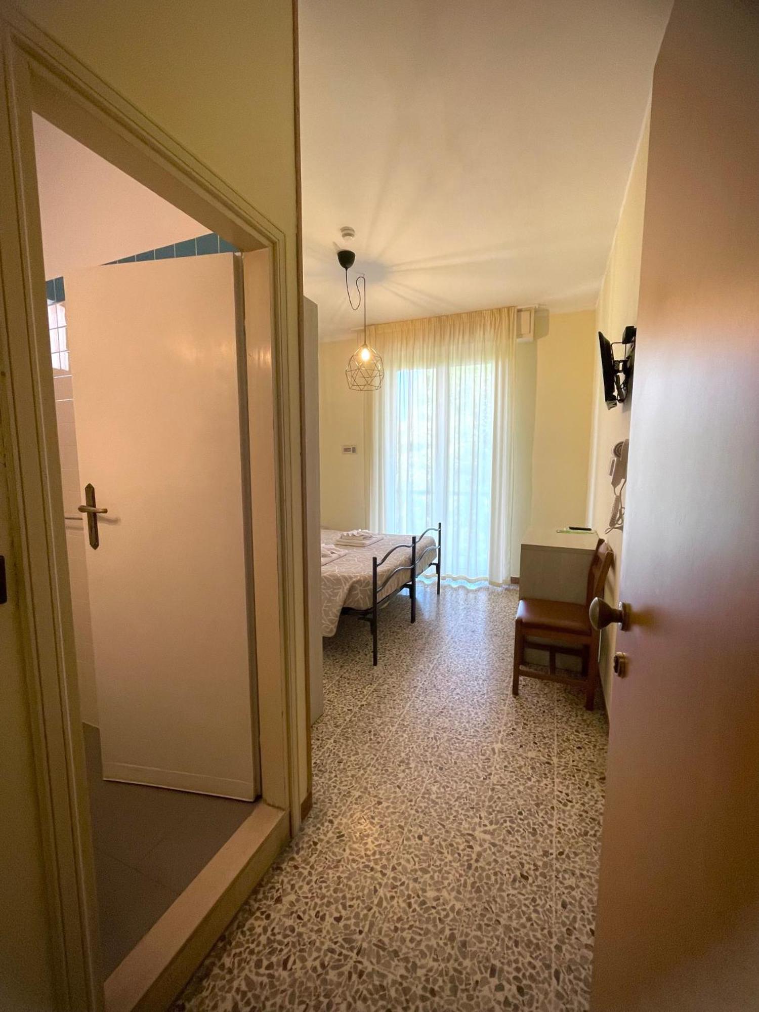 Hotel Reale Rimini Buitenkant foto