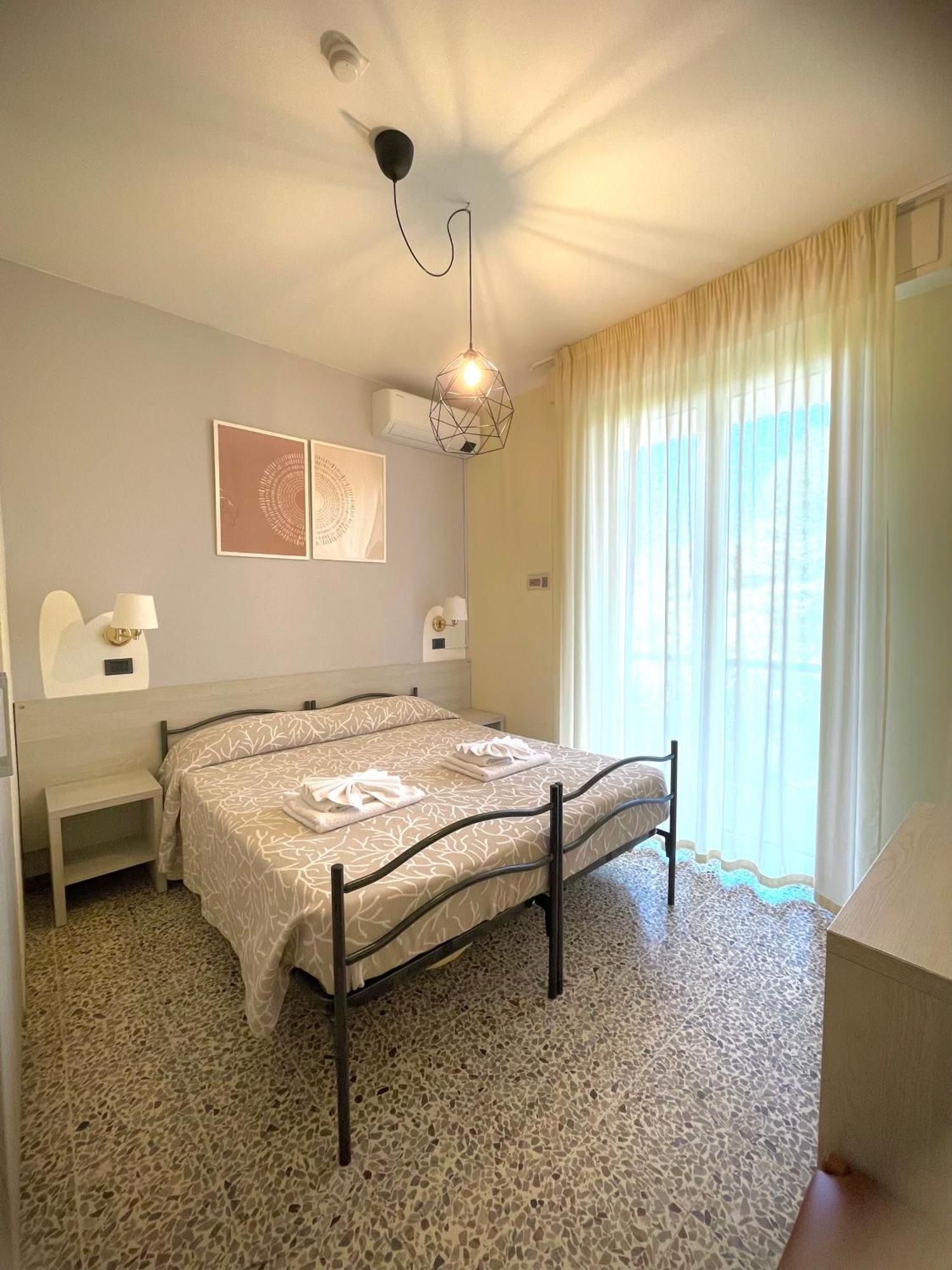 Hotel Reale Rimini Buitenkant foto