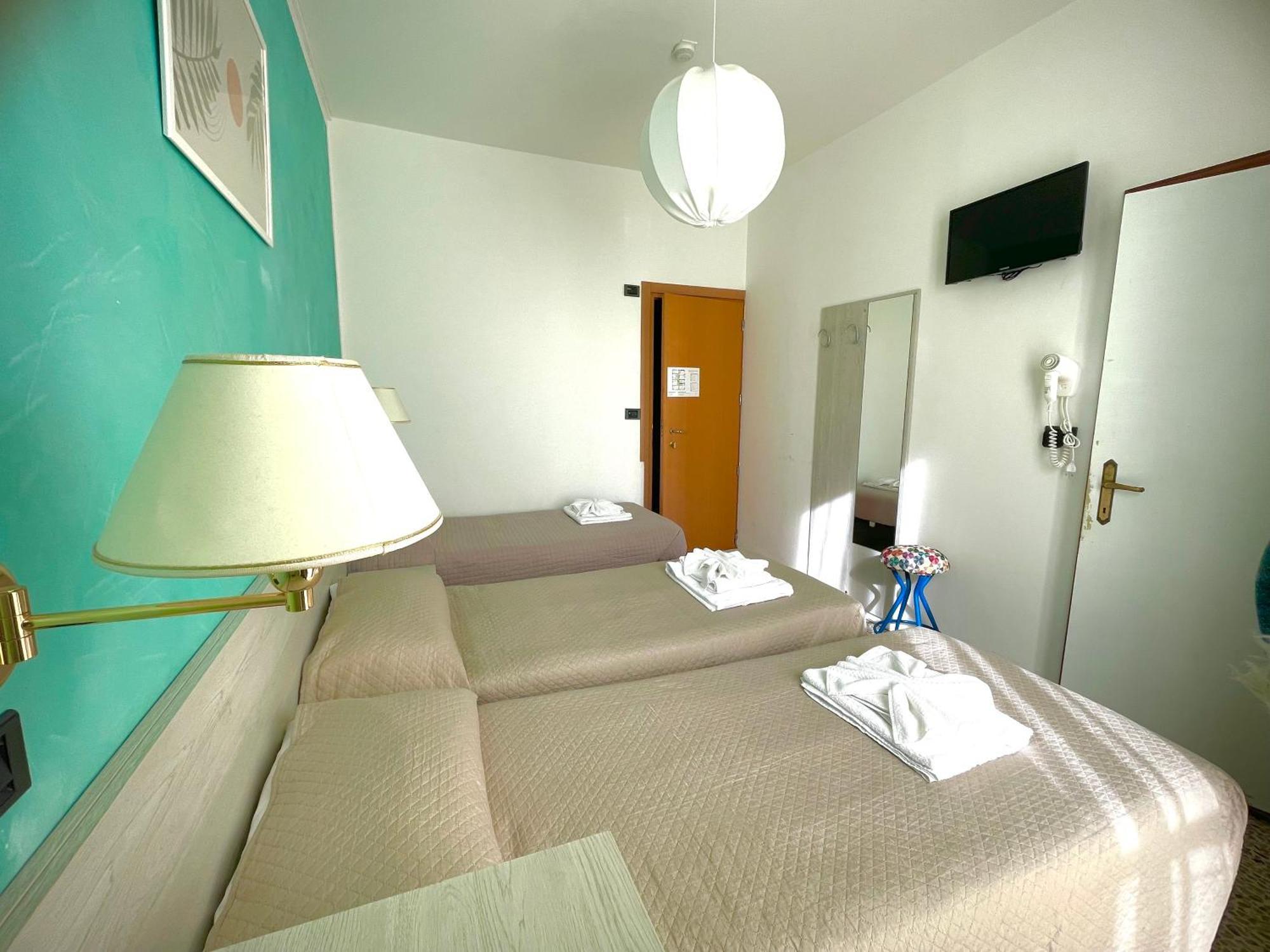 Hotel Reale Rimini Buitenkant foto