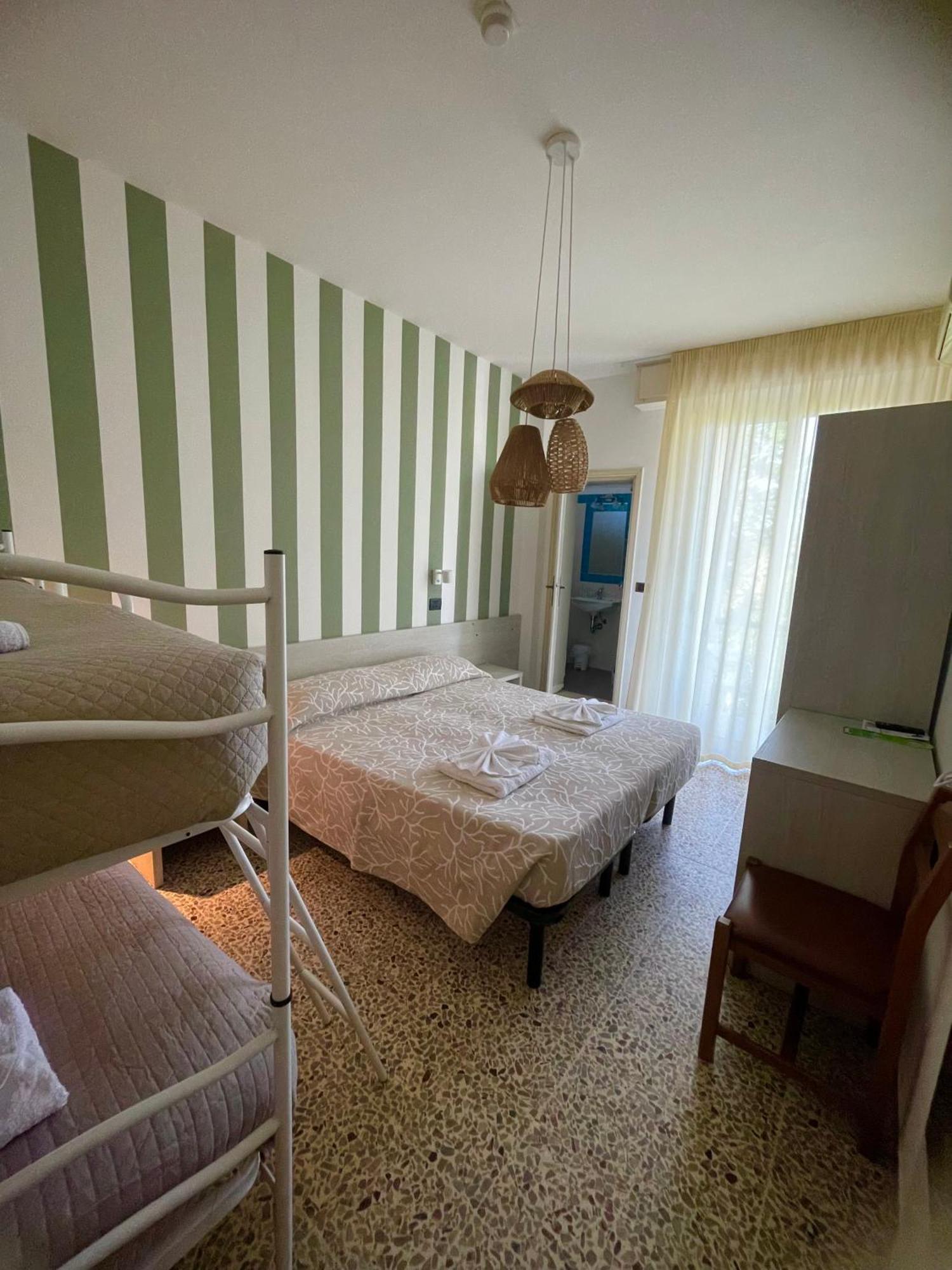 Hotel Reale Rimini Buitenkant foto