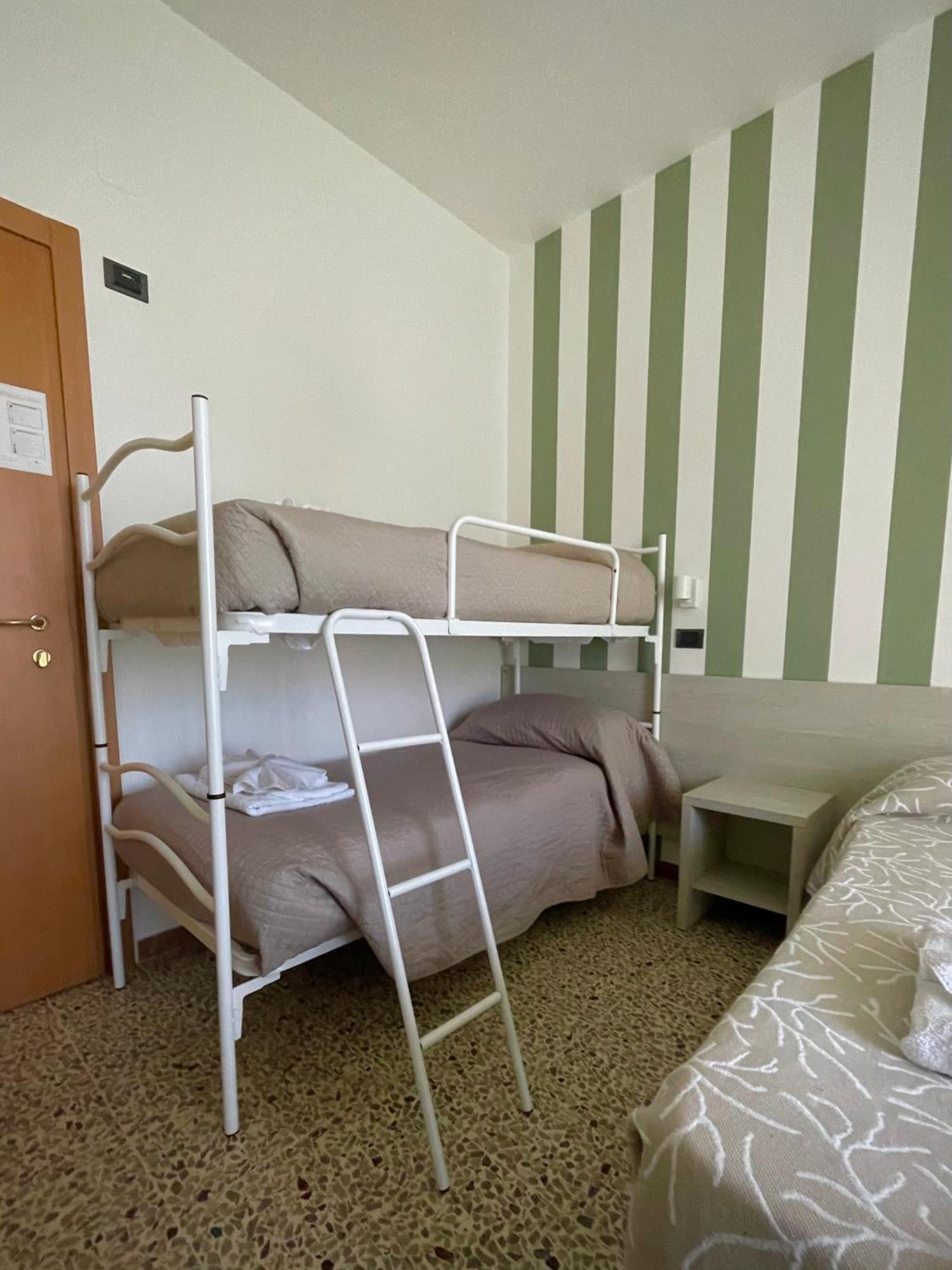 Hotel Reale Rimini Buitenkant foto